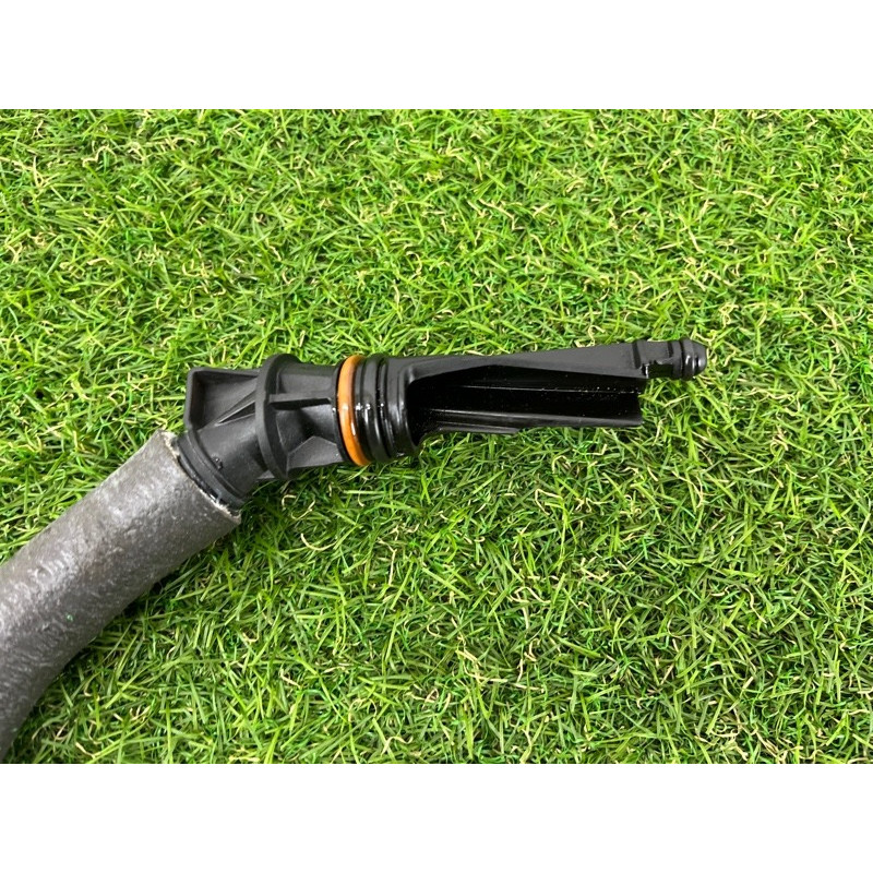 Трубка вентиляции картерных газов (двигатель и элементы) AUDI Q7 4M 2018 3.0 TFSi 06E103217AL