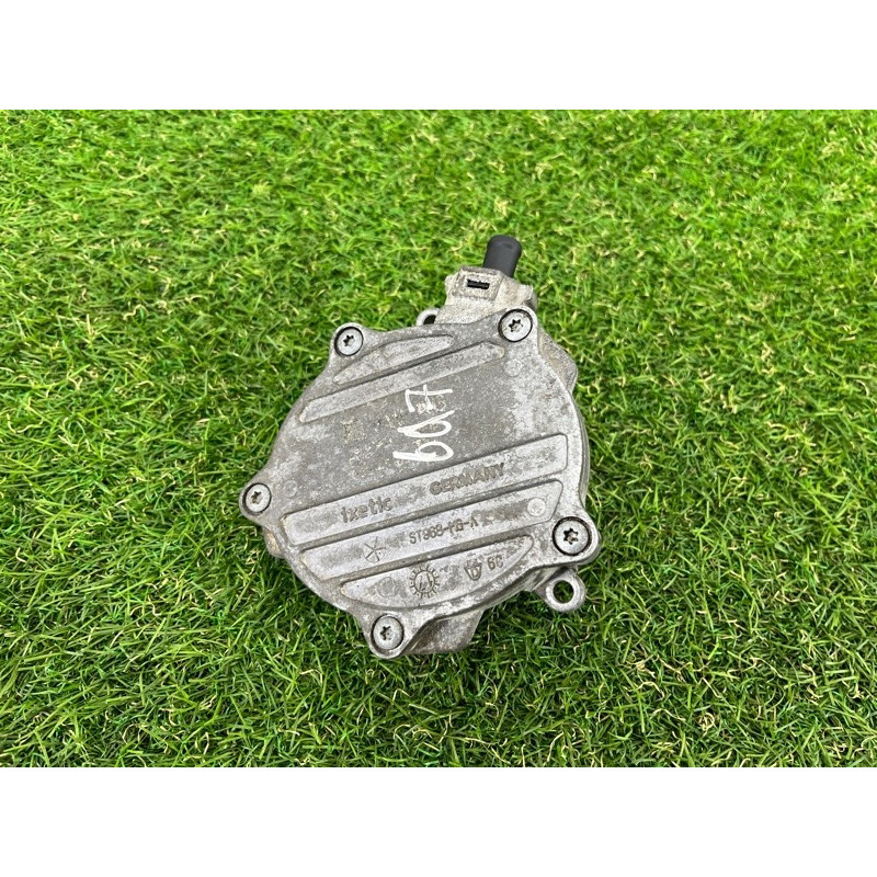 Вакуумный насос (тормозная система) AUDI Q7 4M 2018 3.0 TFSi 06E145100Q