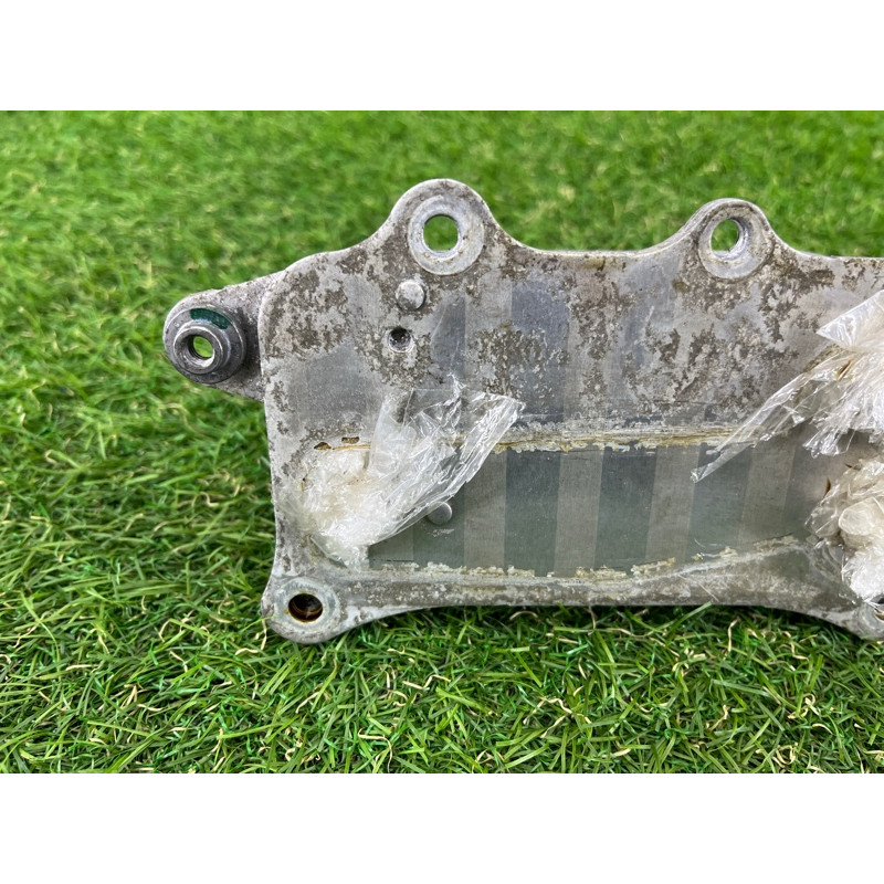 Теплообменник масляного фильтра (двигатель и элементы) AUDI Q7 4M 2018 3.0 TFSi 06E117021M