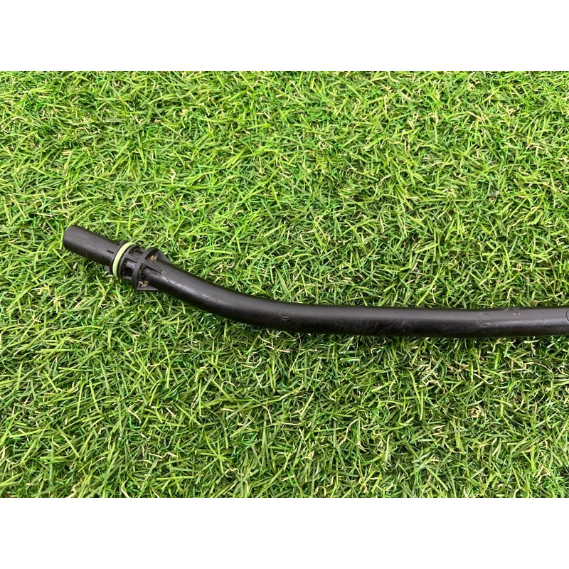 Направляющая масляного щупа (двигатель и элементы) AUDI Q7 4M 2018 3.0 TFSi 06E115630B