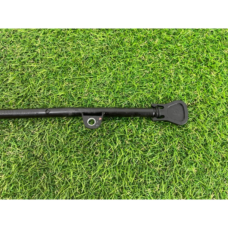 Направляющая масляного щупа (двигатель и элементы) AUDI Q7 4M 2018 3.0 TFSi 06E115630B