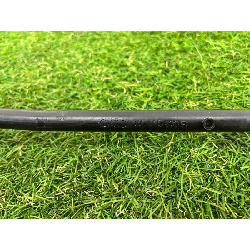 Направляющая масляного щупа (двигатель и элементы) AUDI Q7 4M 2018 3.0 TFSi 06E115630B