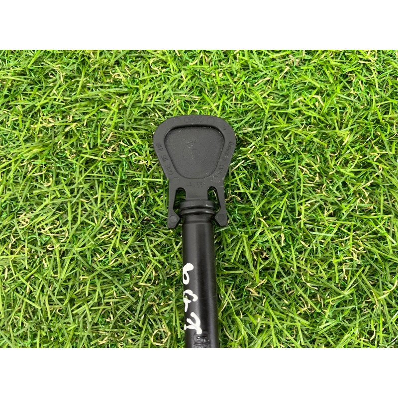 Направляющая масляного щупа (двигатель и элементы) AUDI Q7 4M 2018 3.0 TFSi 06E115630B