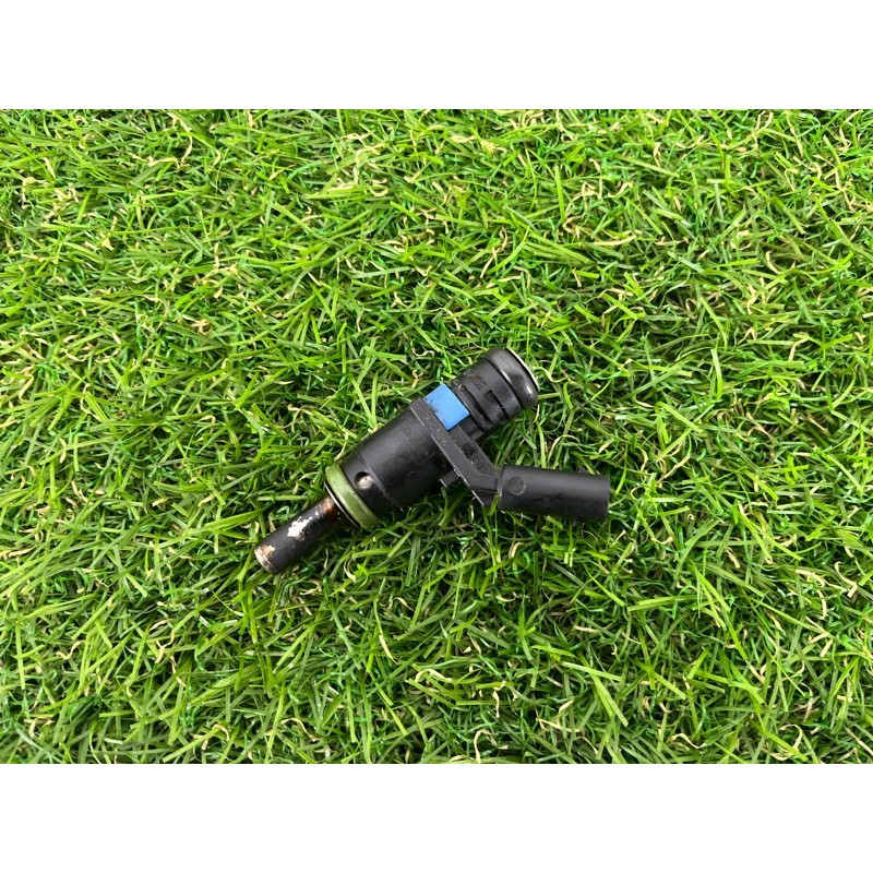 Форсунка топливная (топливная система) AUDI Q7 4M 2018 3.0 TFSi 06E906031A