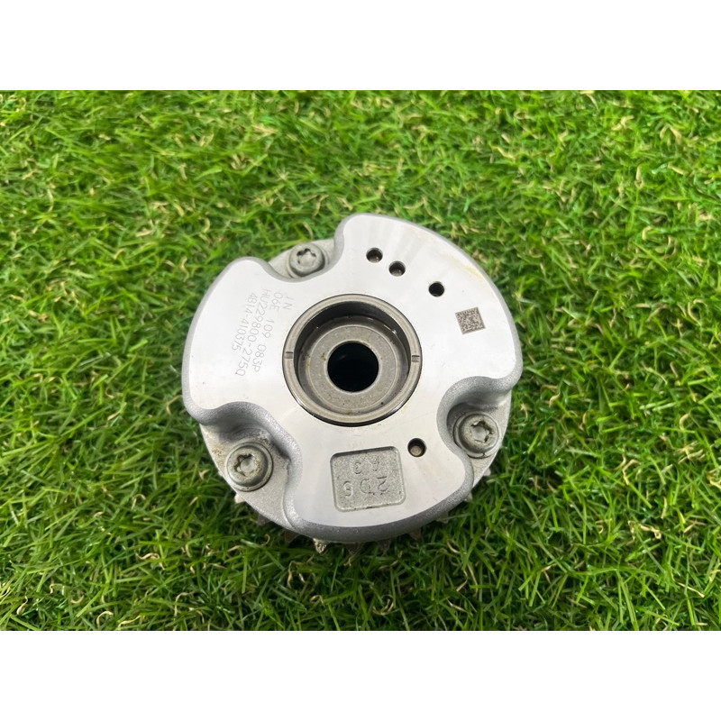 Регулятор фаз газораспределения (двигатель и элементы) AUDI Q7 4M 2018 3.0 TFSi 06E109083P