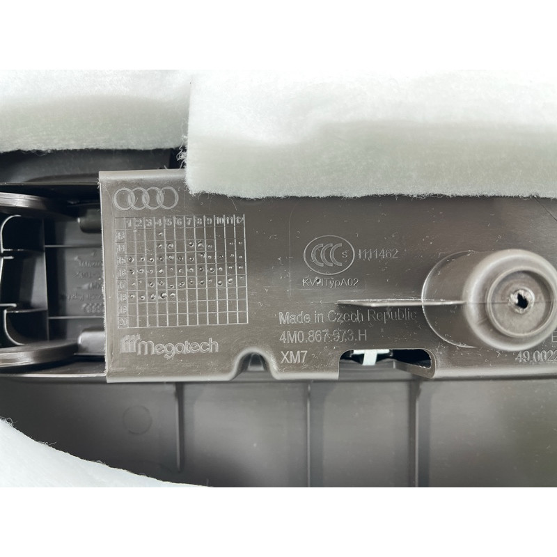 Обшивка крышки багажника (салон) AUDI Q7 4M 2018 3.0 TFSi 4M0867973CJN5