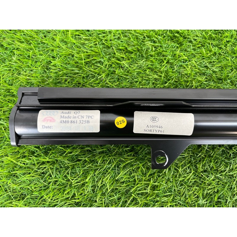 Солнцезащитная шторка (салон) AUDI Q7 4M 2018 3.0 TFSi 4M0861325BQBC