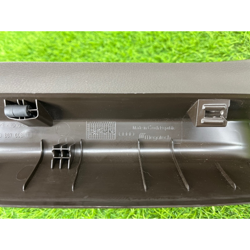 Обшивка крышки багажника (салон) AUDI Q7 4M 2018 3.0 TFSi 4M0867608EJN5