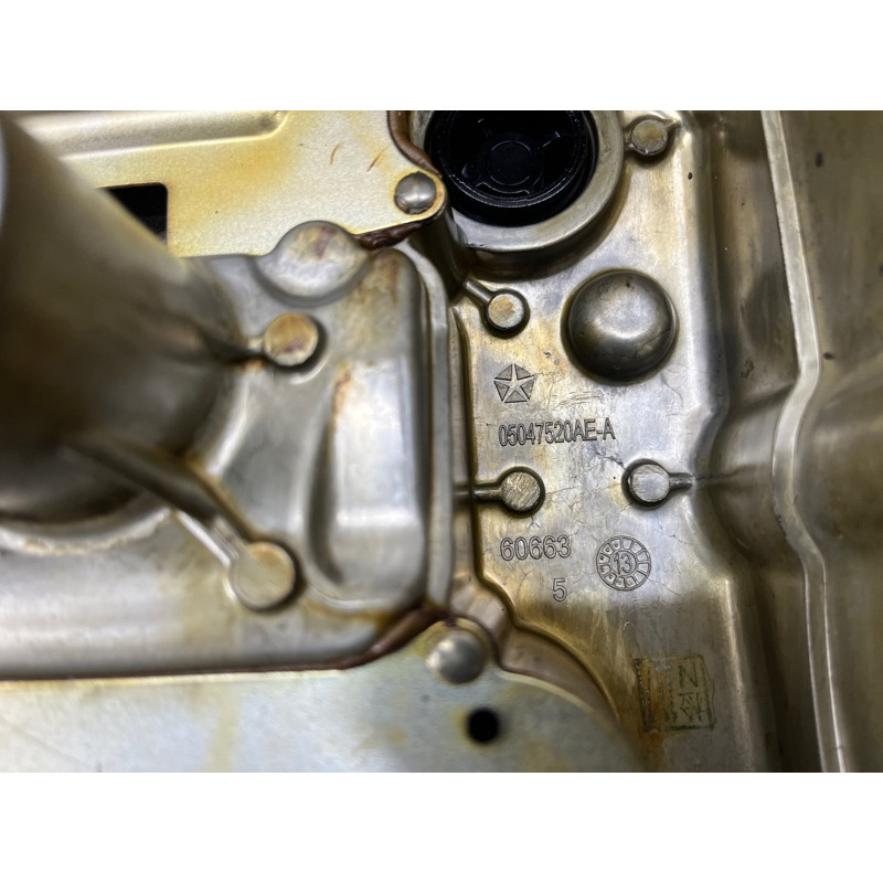 Крышка клапанов (двигатель и элементы) Dodge Dart PF 2014 2.4 5047517AF