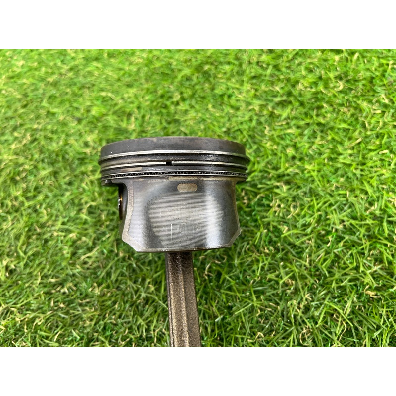 Поршень с шатуном (двигатель и элементы) CHEVROLET Volt 1 2012 1.4 55571061