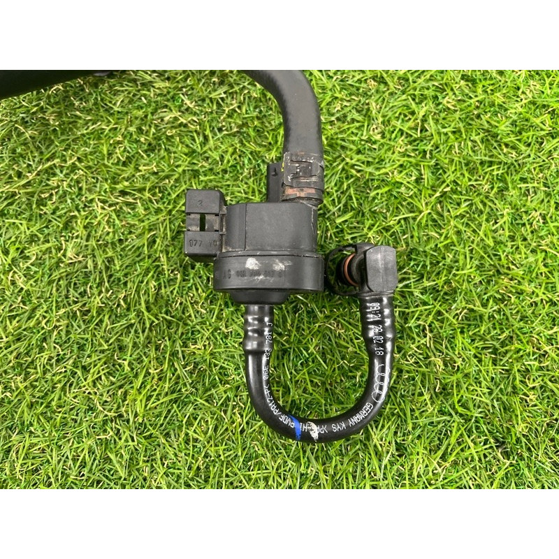 Клапан вентиляции топливного бака (топливная система) AUDI Q7 4M 2018 3.0 TFSi 06E133781J