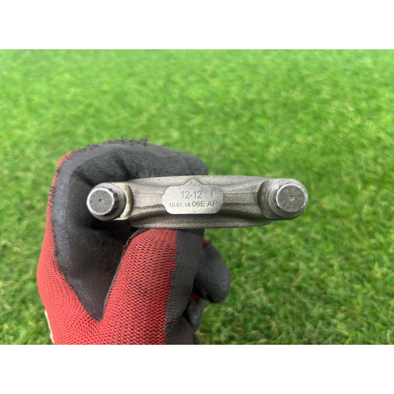 Шатун (двигатель и элементы) AUDI Q7 4M 2018 3.0 TFSi 06E198401J