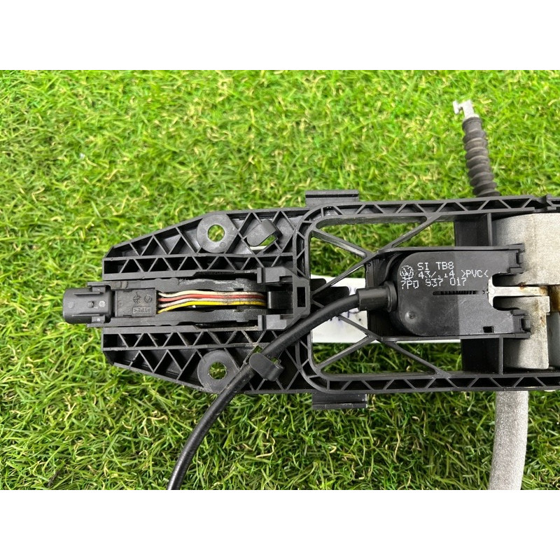 Ручка двери внешняя (кузов и элементы) Volkswagen Touareg FL 2015 3.6 7P6837206GGRU