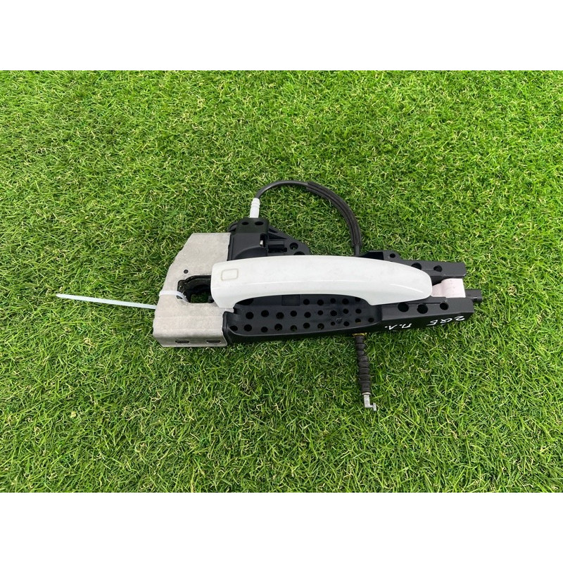 Ручка двери внешняя (кузов и элементы) AUDI Q5 8R 2012 3.2 CALB 8T0837205AGRU