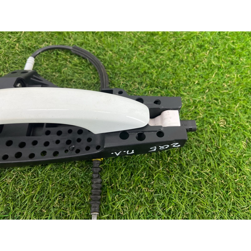 Ручка двери внешняя (кузов и элементы) AUDI Q5 8R 2012 3.2 CALB 8T0837205AGRU