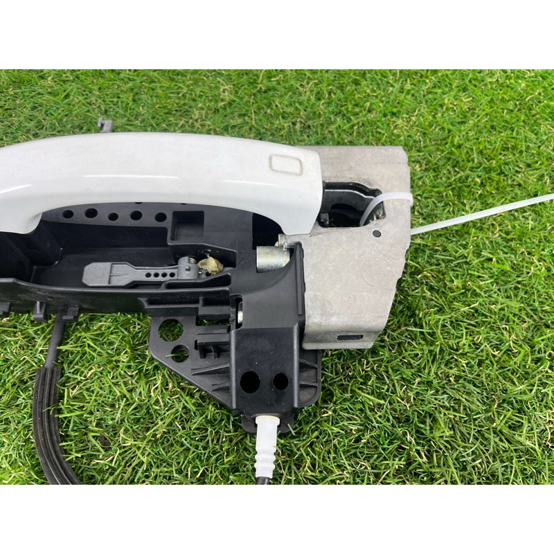 Ручка двери внешняя (кузов и элементы) AUDI Q5 8R 2012 3.2 CALB 8T0837205AGRU