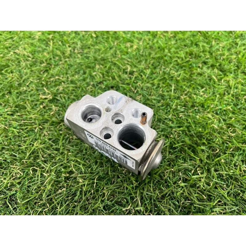 Клапан испарителя кондиционера (отопление и кондиционирование) Volkswagen Touareg NF 2011 3.0 CASA 7P0820679A