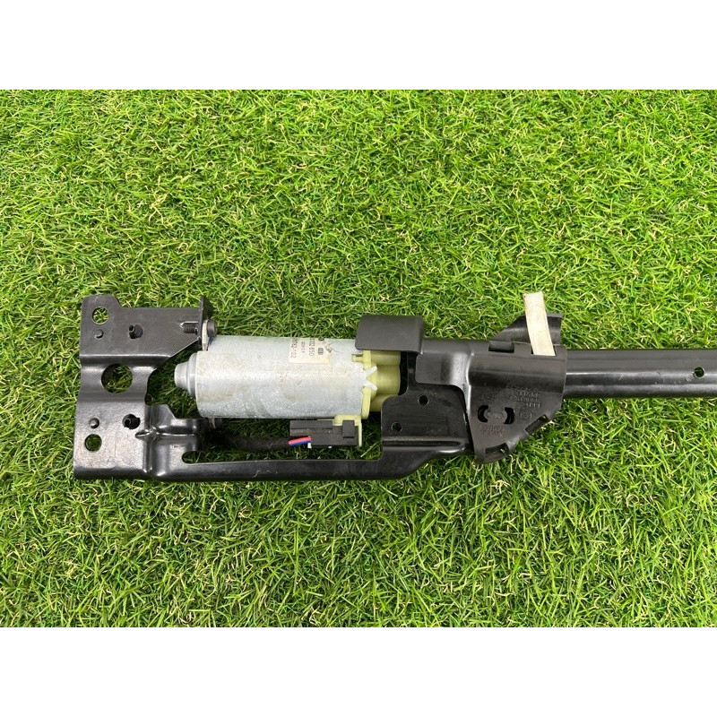 Моторчик регулировки сидения (электрика) Volkswagen Touareg NF 2011 3.6 8K0881183A