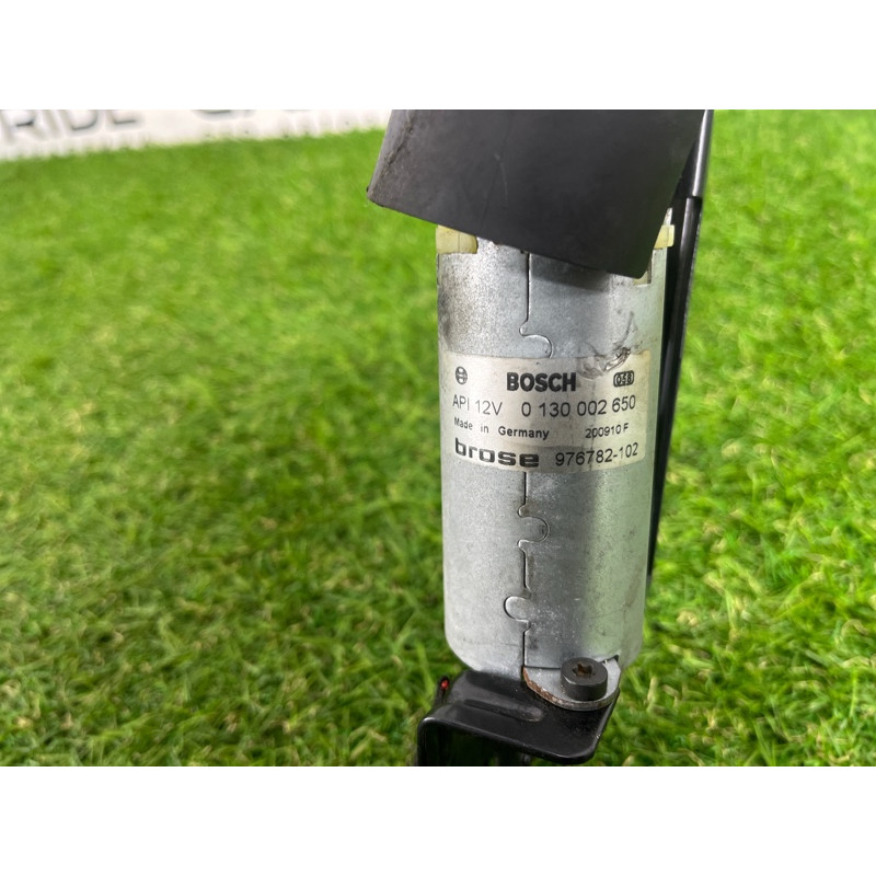 Моторчик регулировки сидения (электрика) Volkswagen Touareg NF 2011 3.6 8K0881183A