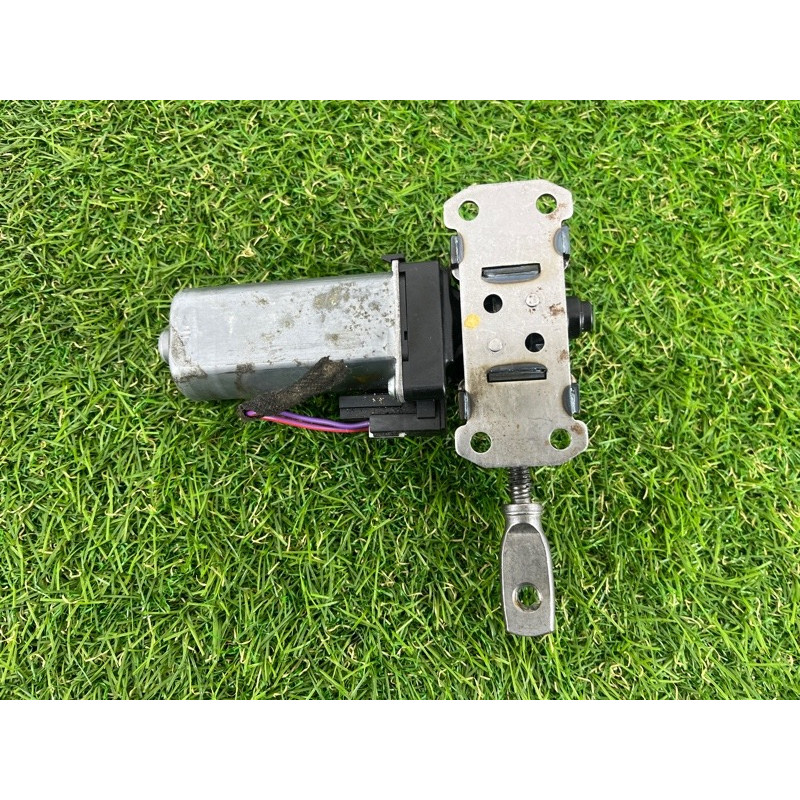 Моторчик регулировки сидения (электрика) Volkswagen Touareg FL 2015 3.6 8K0959762