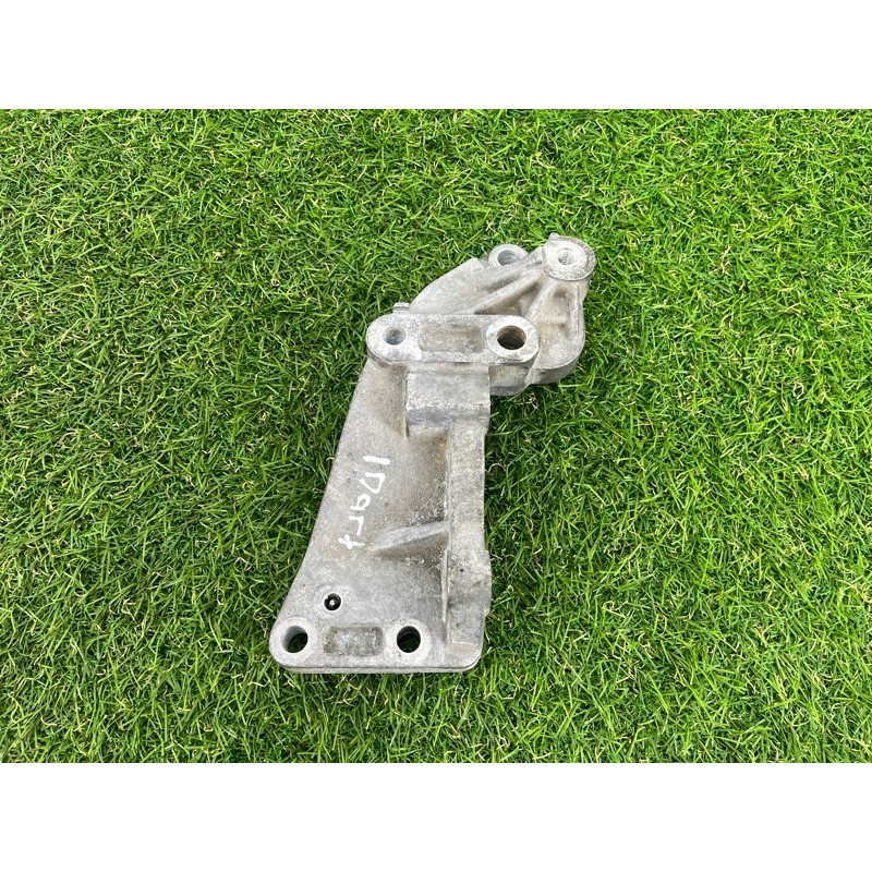 Кронштейн генератора (кронштейны двигателя) Dodge Dart PF 2014 2.4 4627154AC