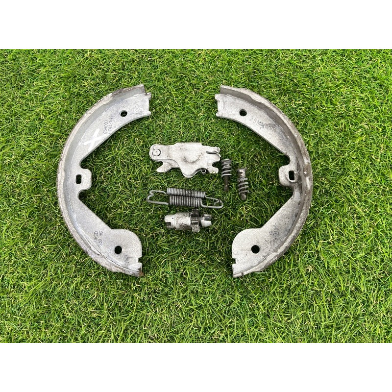 Колодки стояночного тормоза (тормозная система) Volkswagen Touareg FL 2015 3.6 9Y0698533AB