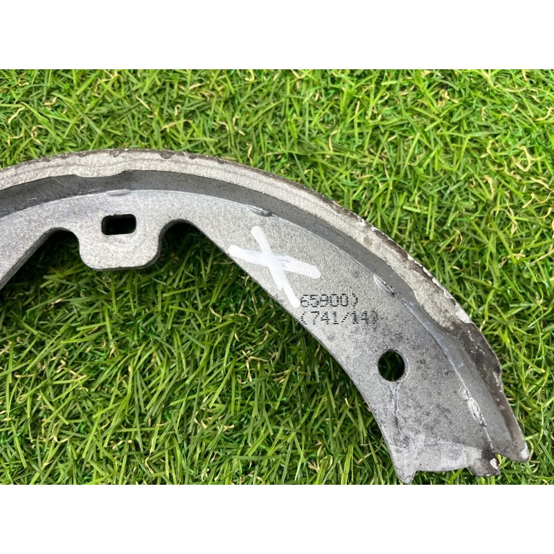 Колодки стояночного тормоза (тормозная система) Volkswagen Touareg FL 2015 3.6 9Y0698533AB