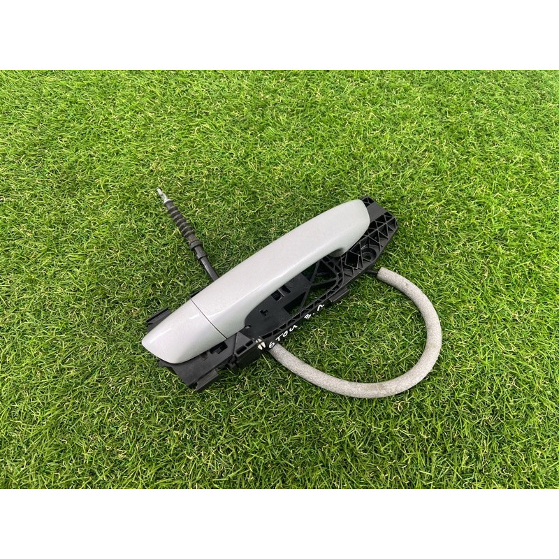 Ручка двери внешняя (кузов и элементы) Volkswagen Touareg NF 2012 3.0 7P6837206BGRU