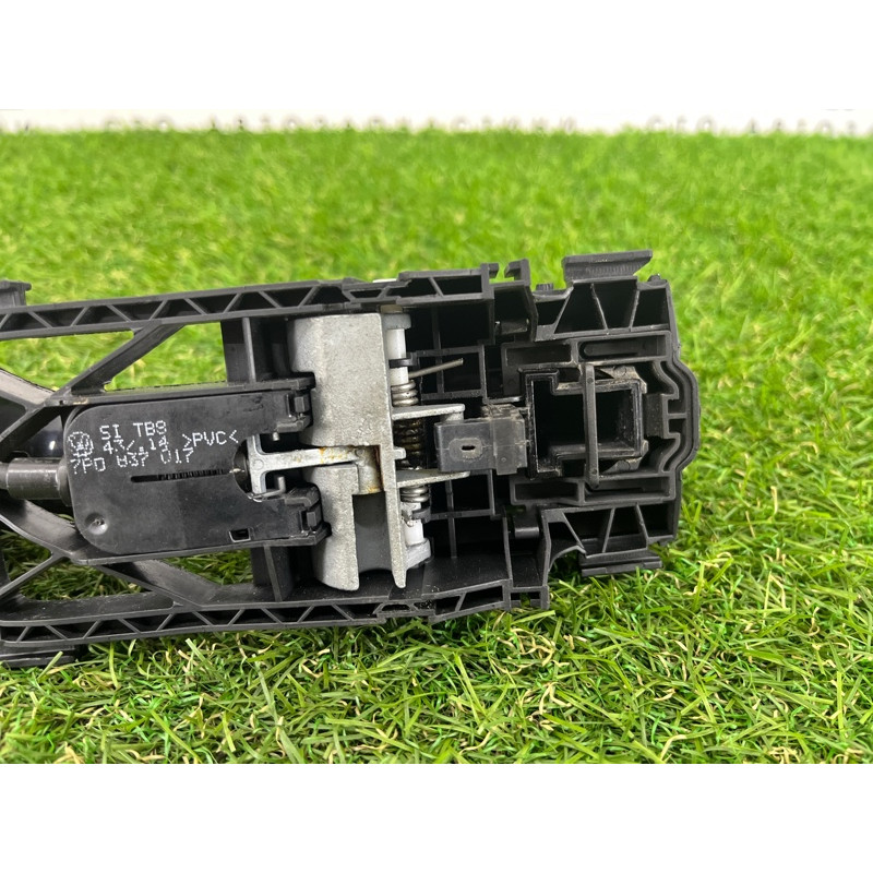 Ручка двери внешняя (кузов и элементы) Volkswagen Touareg II NF 2013 3.0 7P6837206EGRU