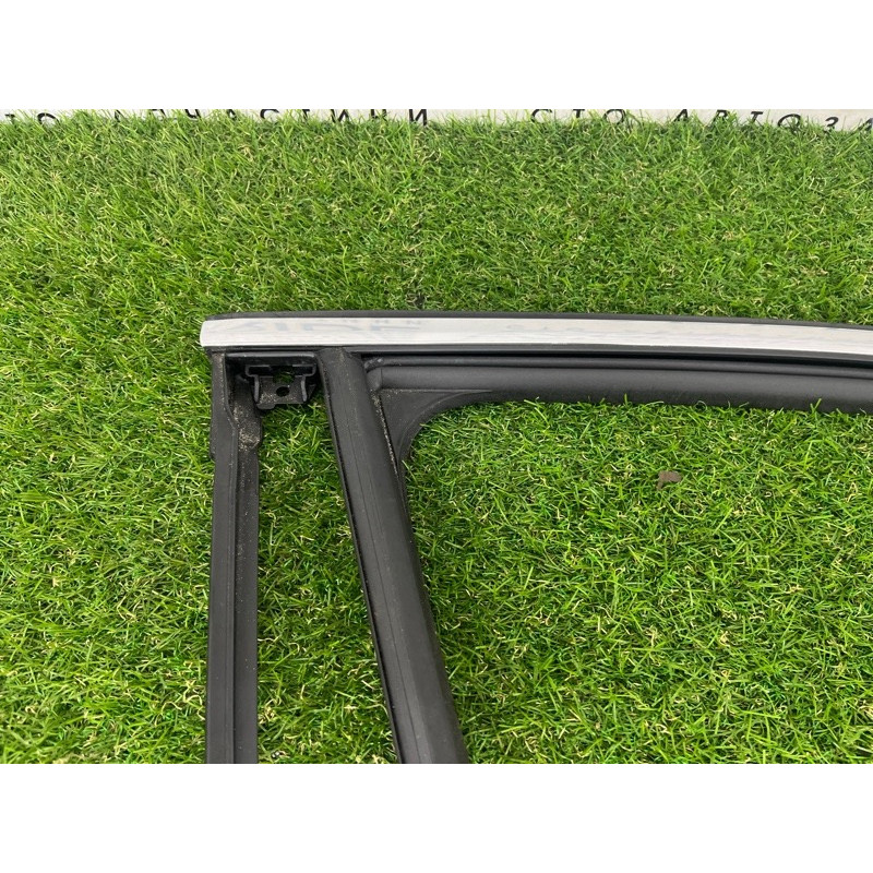 Форточка двери (кузов и элементы) Cadillac Xt5 1 2016 3.6 84852431