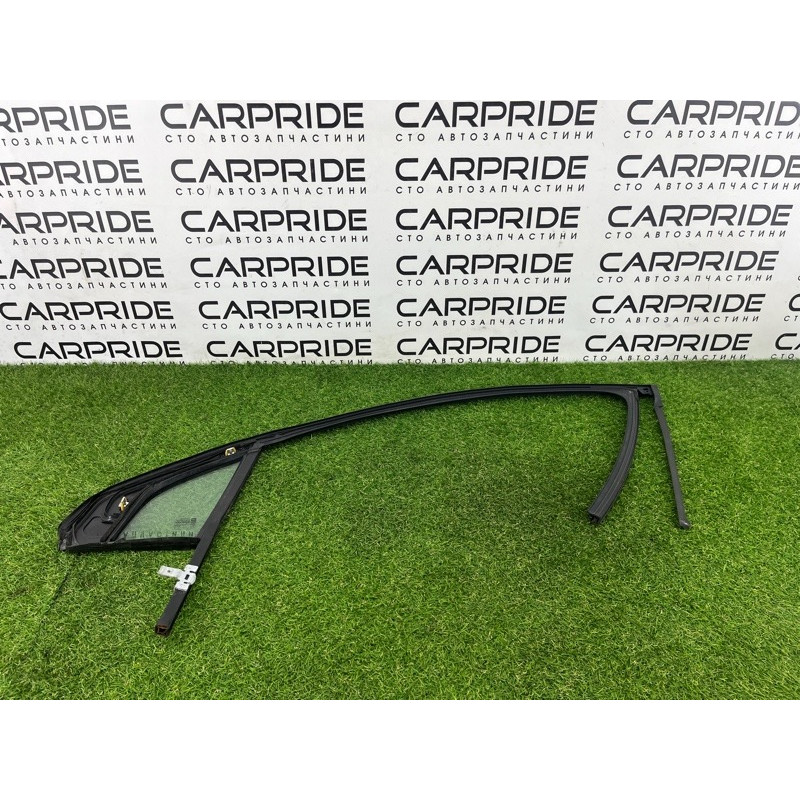 Форточка двери (кузов и элементы) Cadillac Xt5 1 2016 3.6 84852431