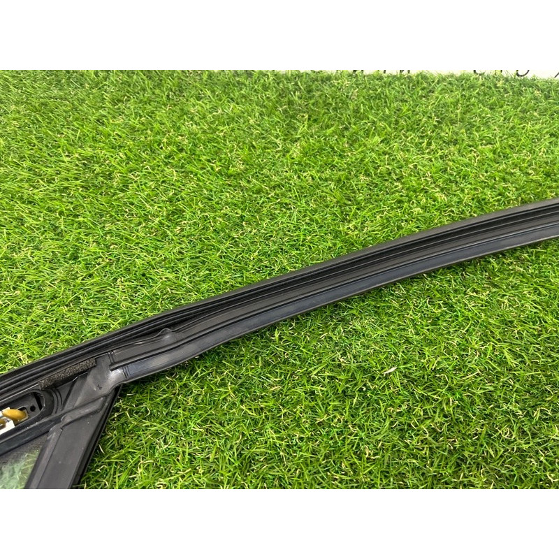 Форточка двери (кузов и элементы) Cadillac Xt5 1 2016 3.6 84852431