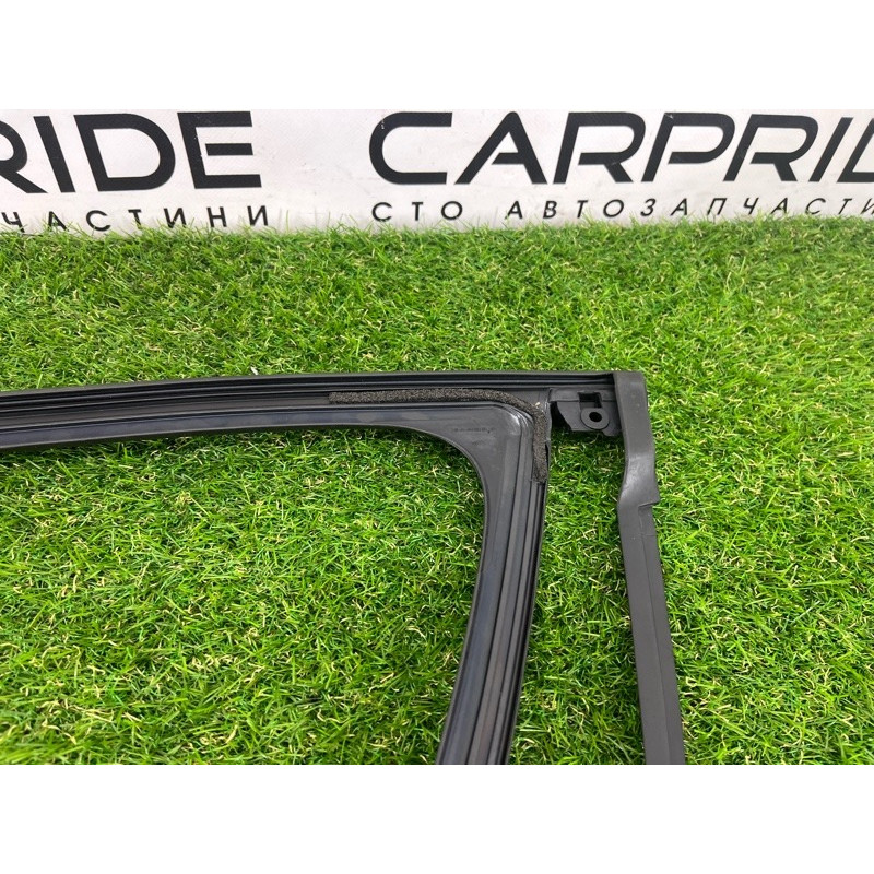 Форточка двери (кузов и элементы) Cadillac Xt5 1 2016 3.6 84852431