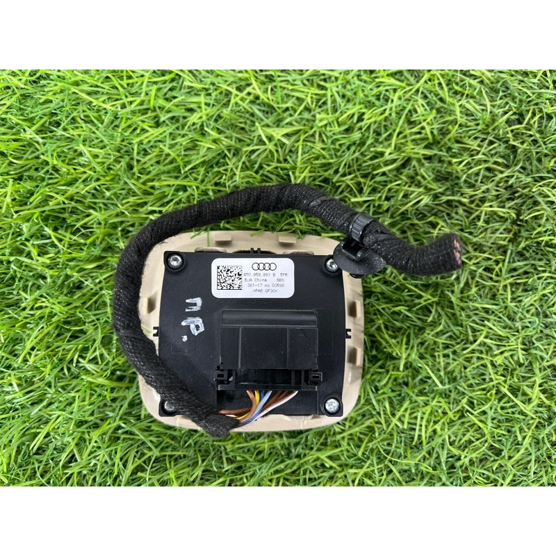 Кнопка складывания сиденья (электрика / кнопки) AUDI Q7 4M 2018 3.0 TFSi 4M0959861B