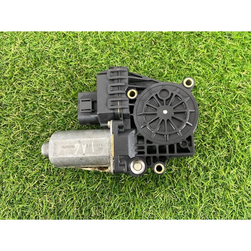 Мотор стеклоподъемника (электрика) AUDI A6 C5 2001 2.5 AKE 4B0959802E