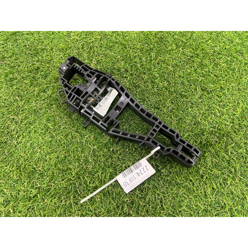 Кронштейн ручки двери (кузов и элементы) BMW 3-series F30 51217242568