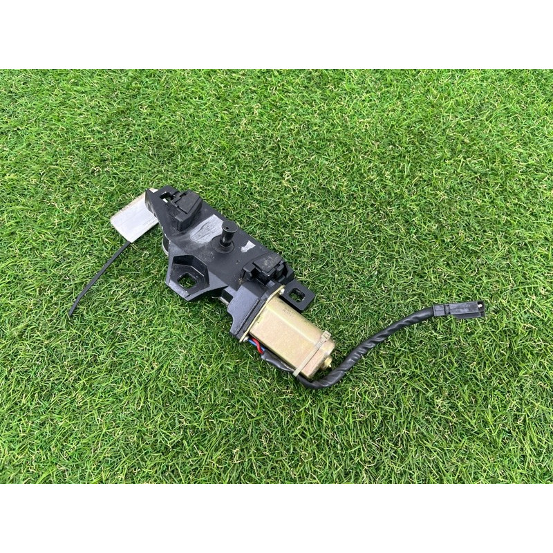 Привод замка багажника (электрика) BMW 7-series E65 N62B44 67107014872