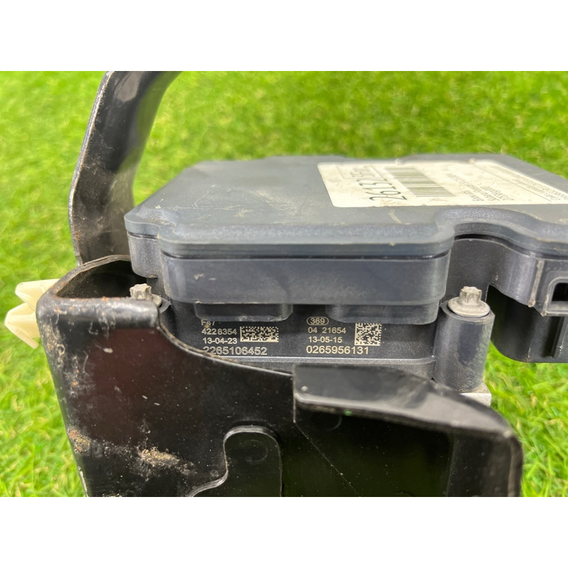 Блок abs (тормозная система) Subaru Forester SJ 2014 2.5 27596SG000