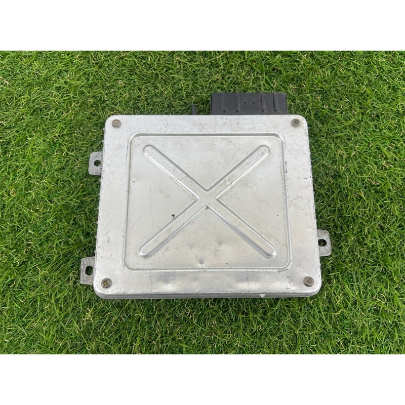 Блок управления двигателем (электрика / блок управления) Land Rover Freelander L314 1.8B MKC104392