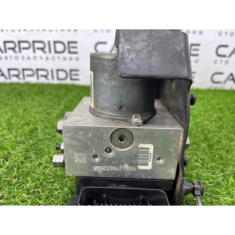 Блок abs (тормозная система) Dodge Durango WD 2015 5.7 HEMi 68262200AA