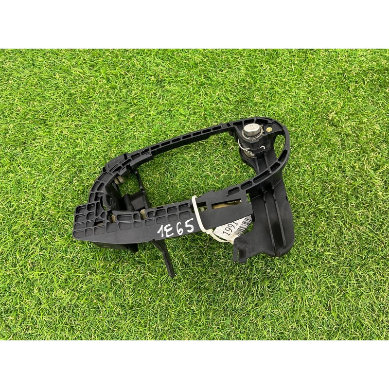 Кронштейн ручки двери (кузов и элементы) BMW 7-series E65 N62B44 51217013705