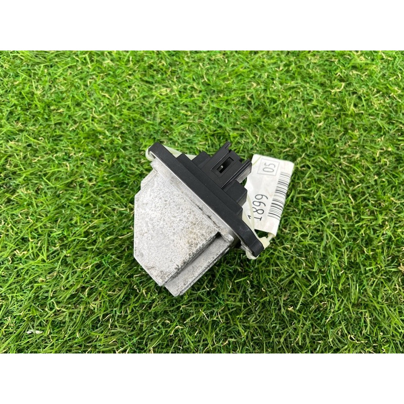 Реостат (отопление и кондиционирование) Mazda 6 GG 2004 2.0 RF5 PM010010B