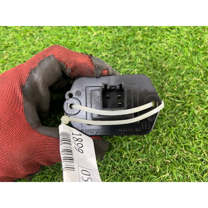 Реостат (отопление и кондиционирование) Mazda 6 GG 2004 2.0 RF5 PM010010B