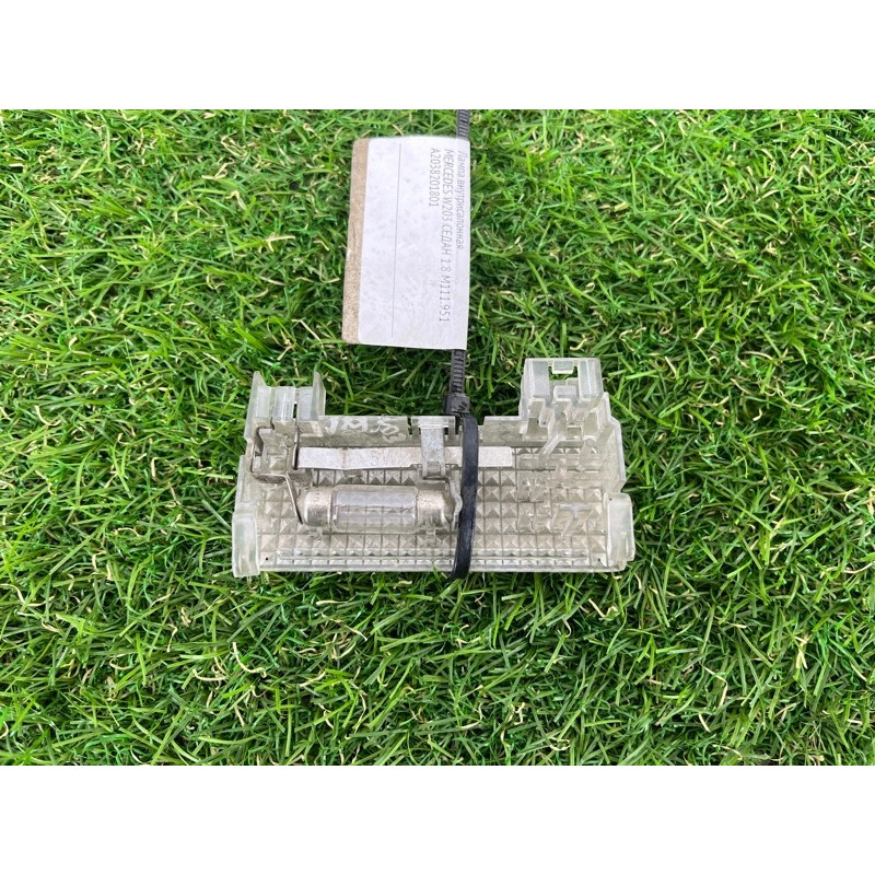 Салонний світильник (салон) Mercedes-Benz C-class W203 1.8 M111.951 A2038201801