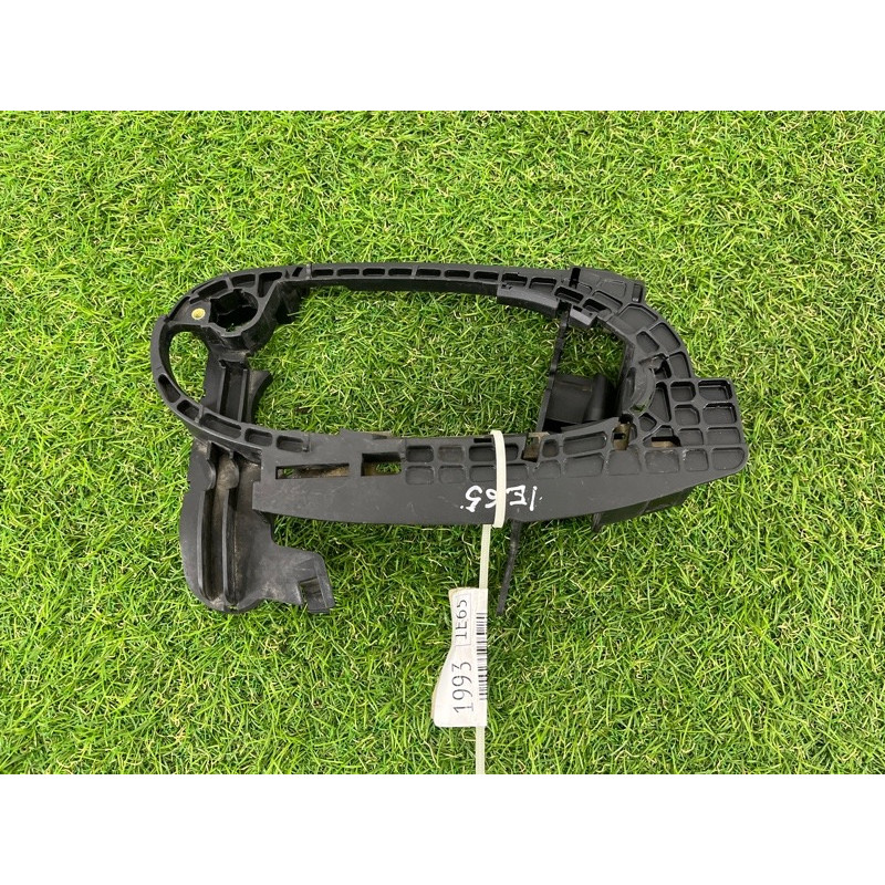 Кронштейн ручки двери (кузов и элементы) BMW 7-series E65 N62B44 51217013706