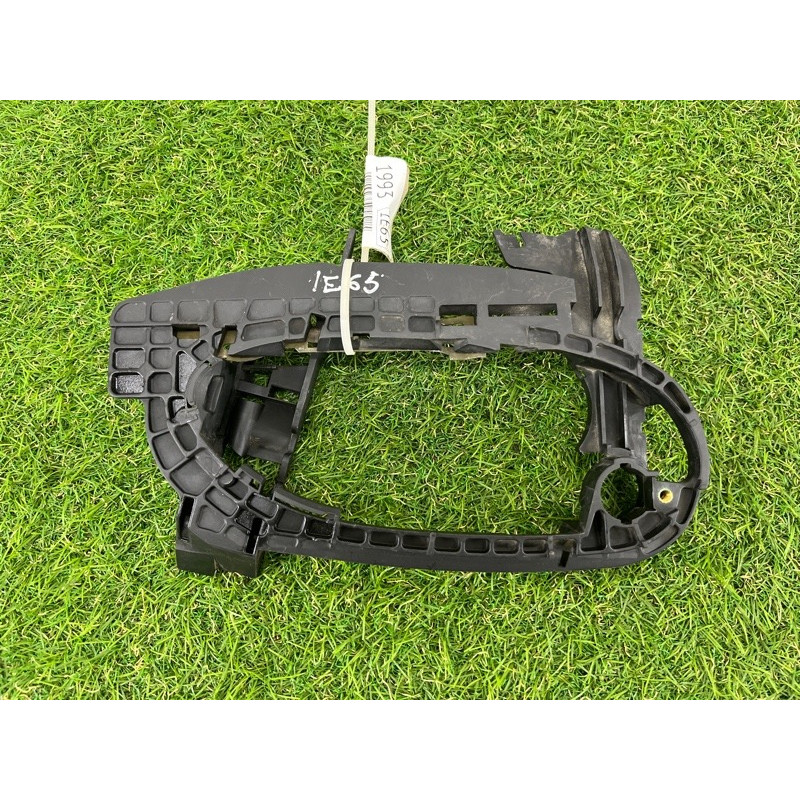 Кронштейн ручки двери (кузов и элементы) BMW 7-series E65 N62B44 51217013706