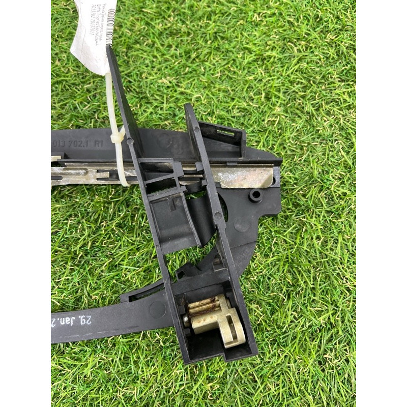 Кронштейн ручки двери (кузов и элементы) BMW 7-series E65 N62B44 51217013706