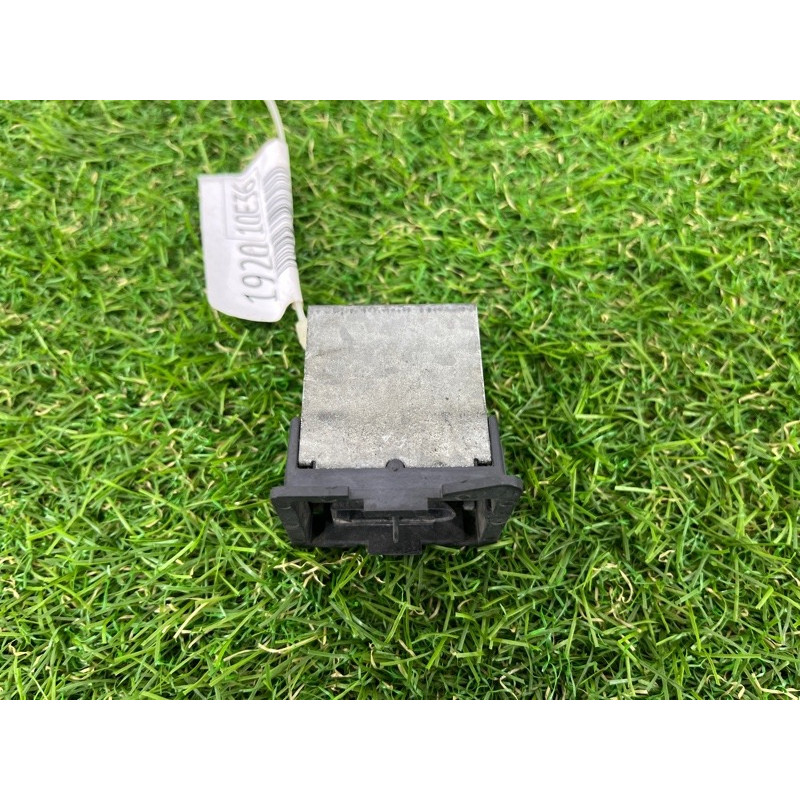 Реостат (отопление и кондиционирование) BMW 3-series E36 64118391698