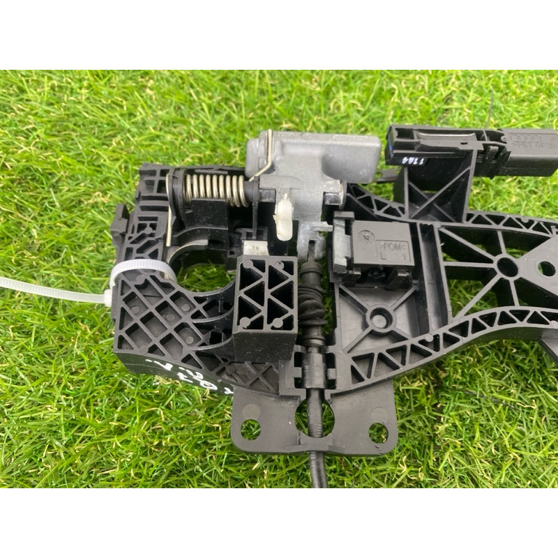 Кронштейн ручки двери (кузов и элементы) AUDI Q7 4L 2014 3.0 TFSi CTWB 4L1837885J