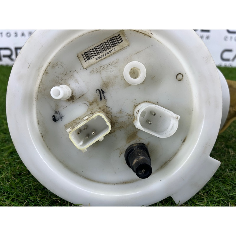 Топливный насос (топливная система) BMW 5-series F10 2011 N63B44 16117341303